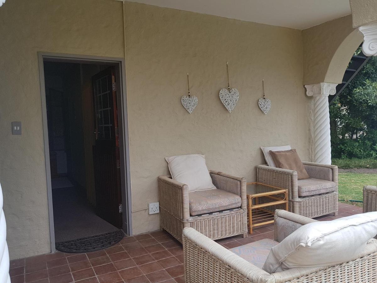 Te Amo Guesthouse Стелленбос Экстерьер фото